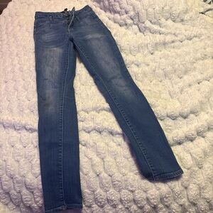 Refuge Women's Skinny Jeans in Blue